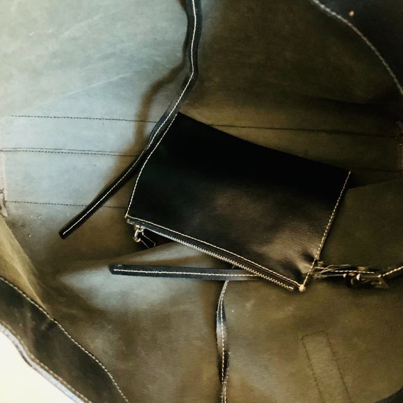 PRADA LEATHER TOTE AND POUCH SET VINTAGE MADE IN ITALY - Picture 7 of 15